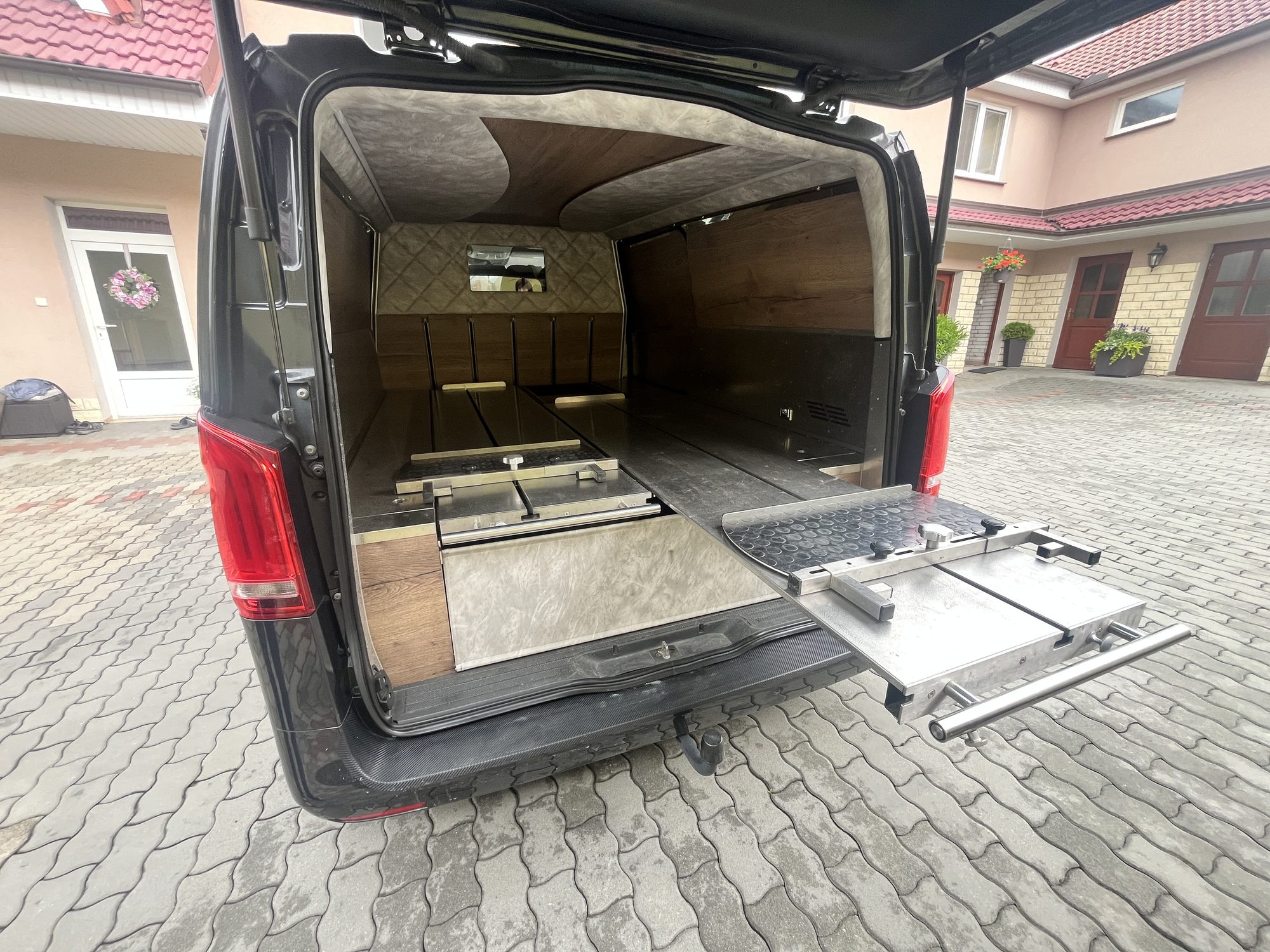 Mercedes Benz Vito 124 L 174kW